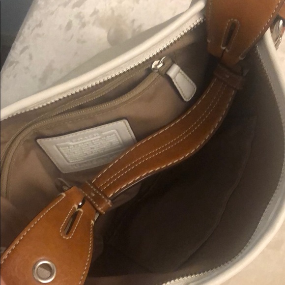 Cute Spring/Summer Coach bag - Picture 3 of 4